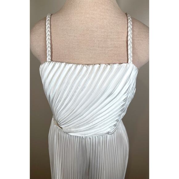 Alice + Olivia Powell Pleated Wide Leg Cutout White Jumpsuit Size 4 - Picture 4 of 10